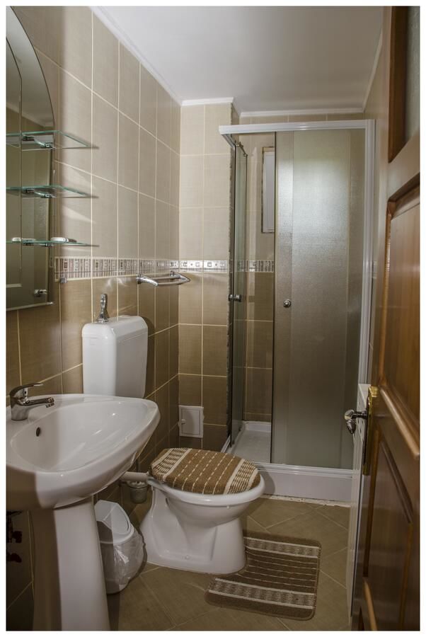 Гостевой дом Pensiunea LIN COTA 1000 Синая-11