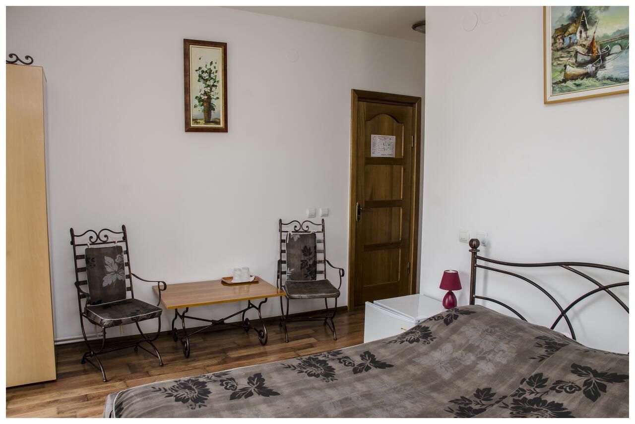 Гостевой дом Pensiunea LIN COTA 1000 Синая-12