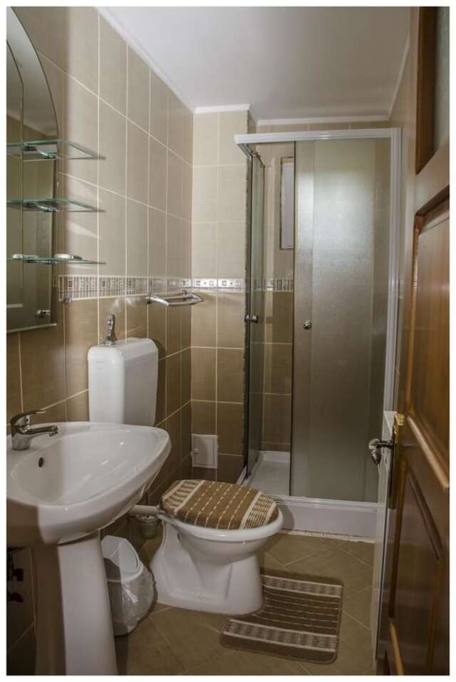 Гостевой дом Pensiunea LIN COTA 1000 Синая-10